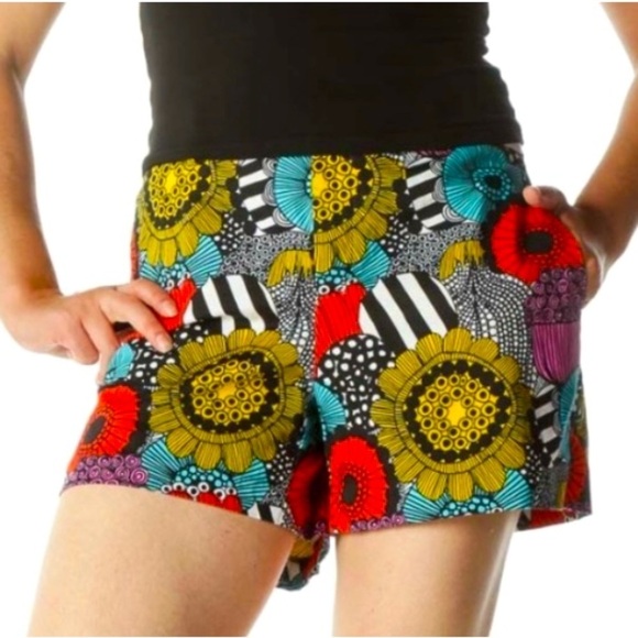 BANANA REPUBLIC-WOMEN'S SIZE 2 -
MULTICOLOR MARIMEKKO
SHORTS - Picture 7 of 8